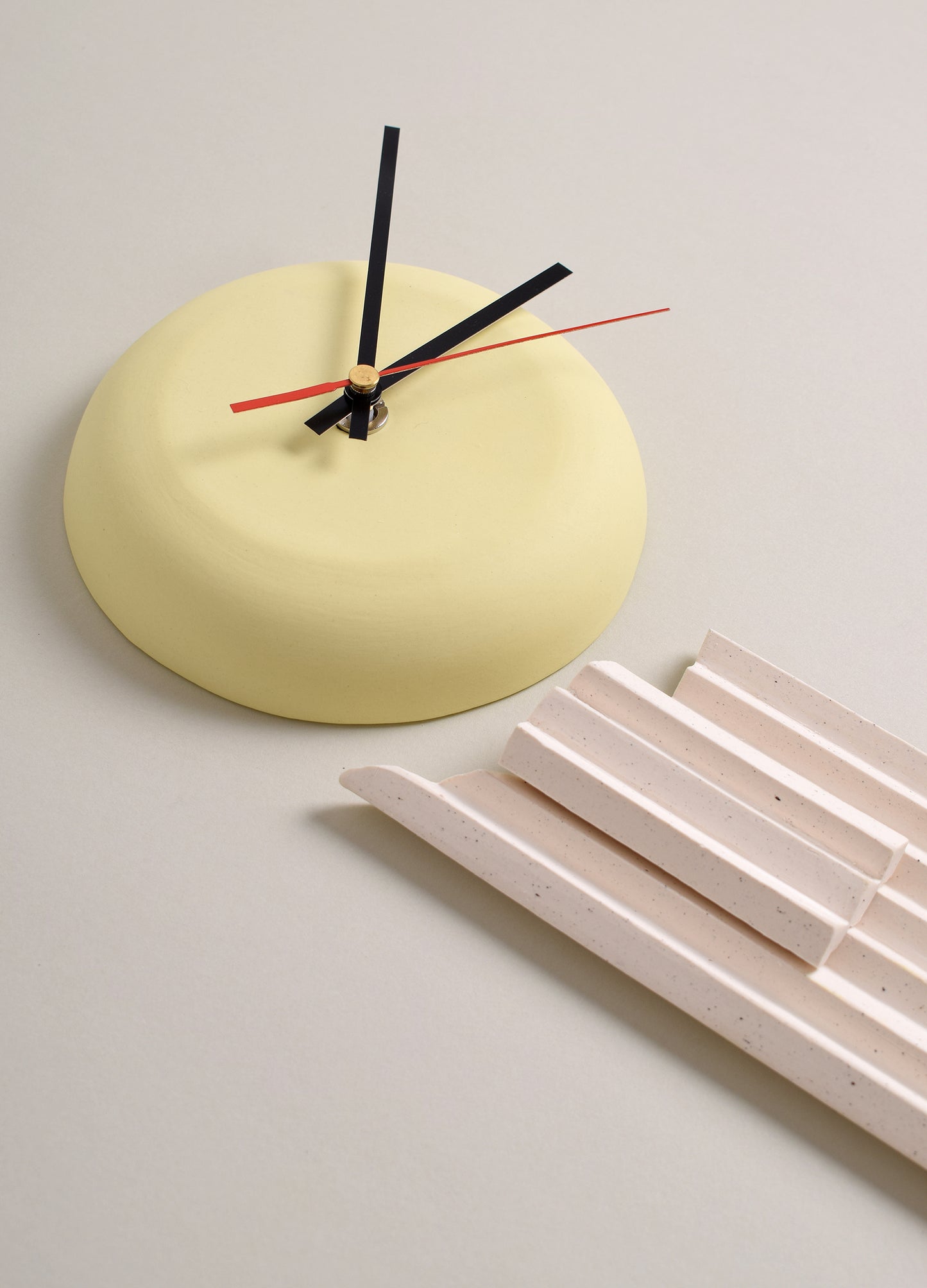 Tell Me Time, Clock 2 - uniikki keraaminen seinäkello